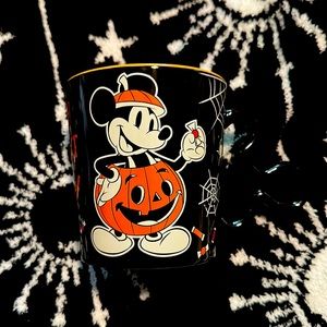 Disney Mickey and Minnie Halloween mug